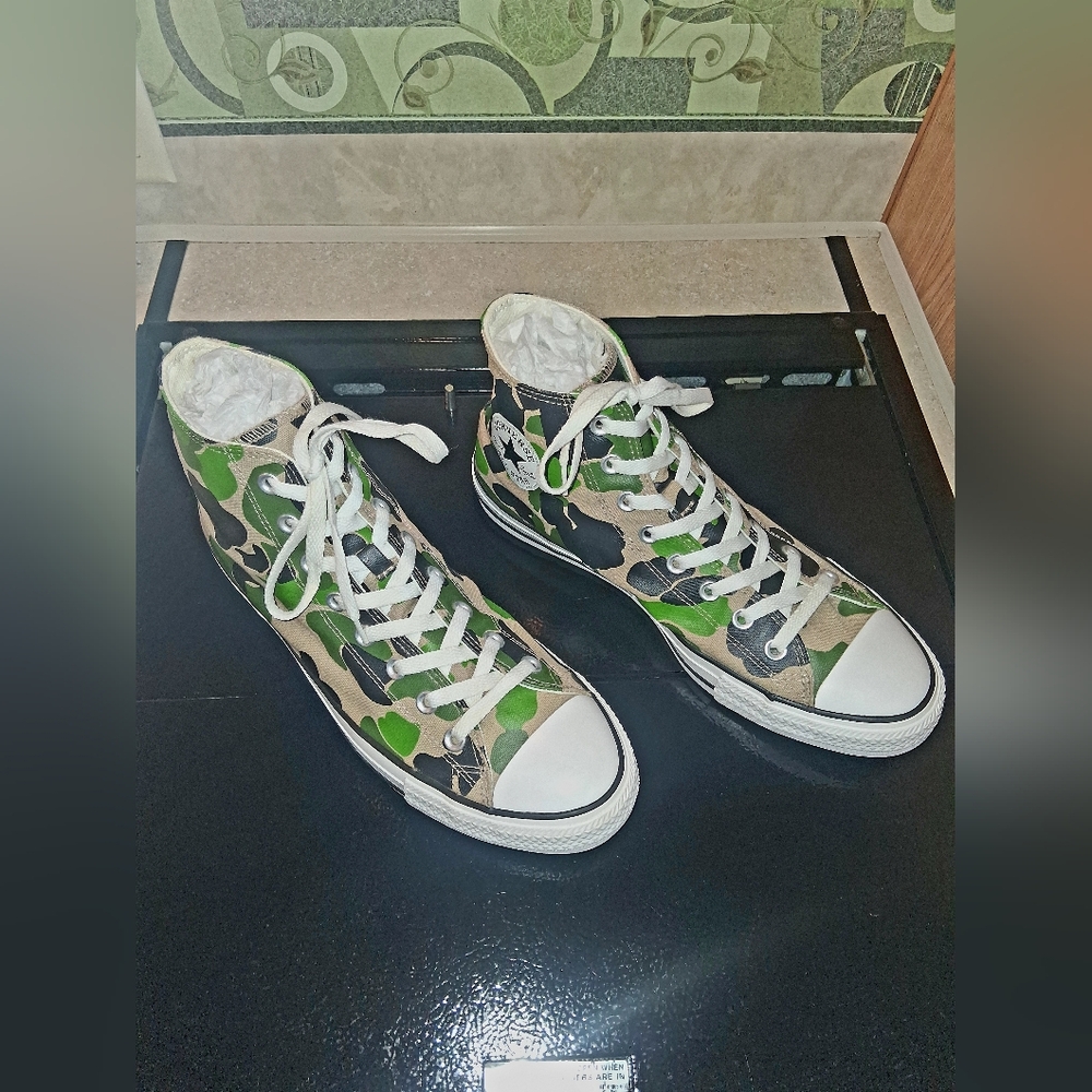 Converse Chuck Taylor All Star High Top Archival Camo - Men’s 10 / Women’s 12
